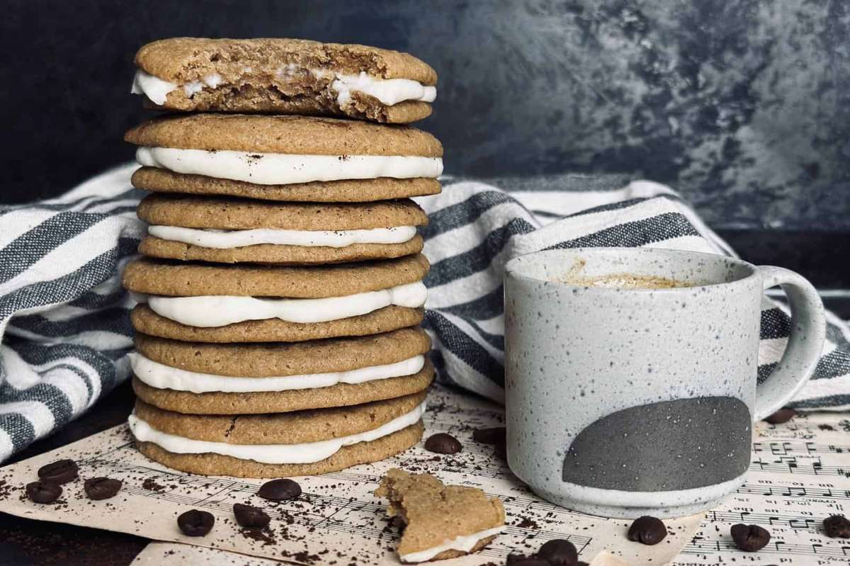 Sourdough Coffee Cookies With Mascarpone Filling. 