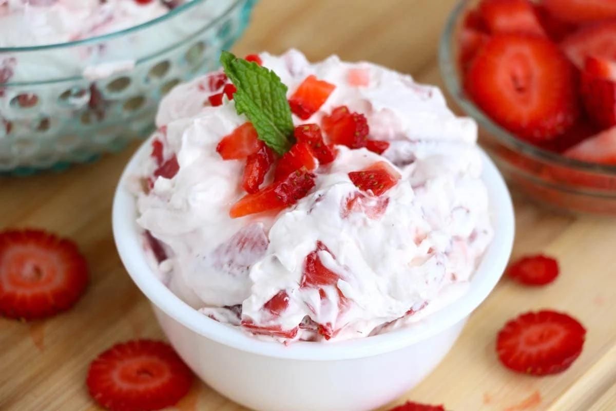 A bowl of salad.