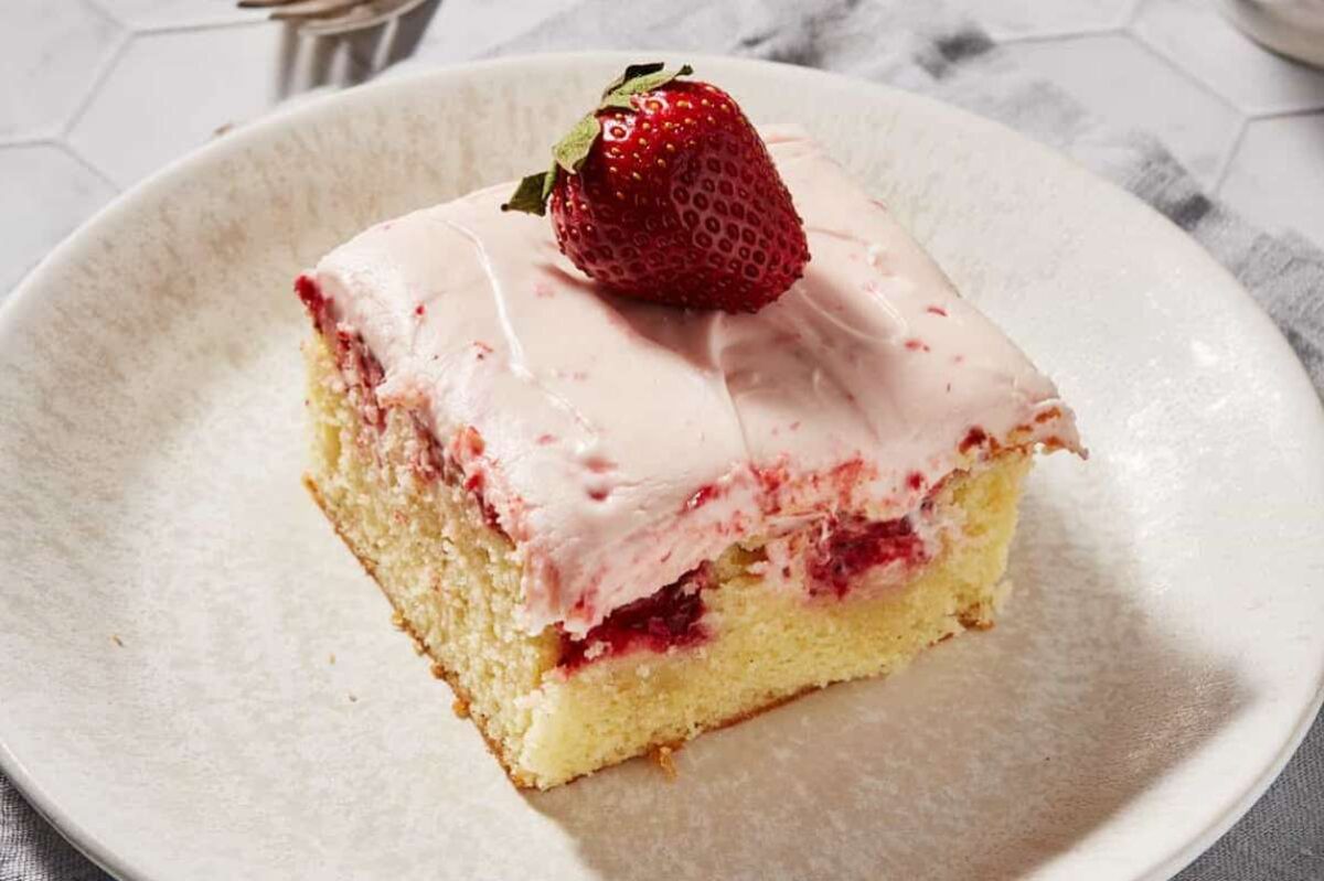 Strawberry Jelly Cake With Cream Cheese Icing.