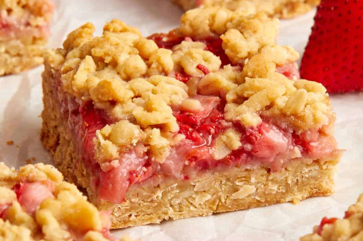 Strawberry Oatmeal Bars. 