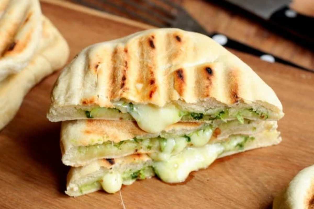 Stuffed Naan (No-Yeast Bread). 
