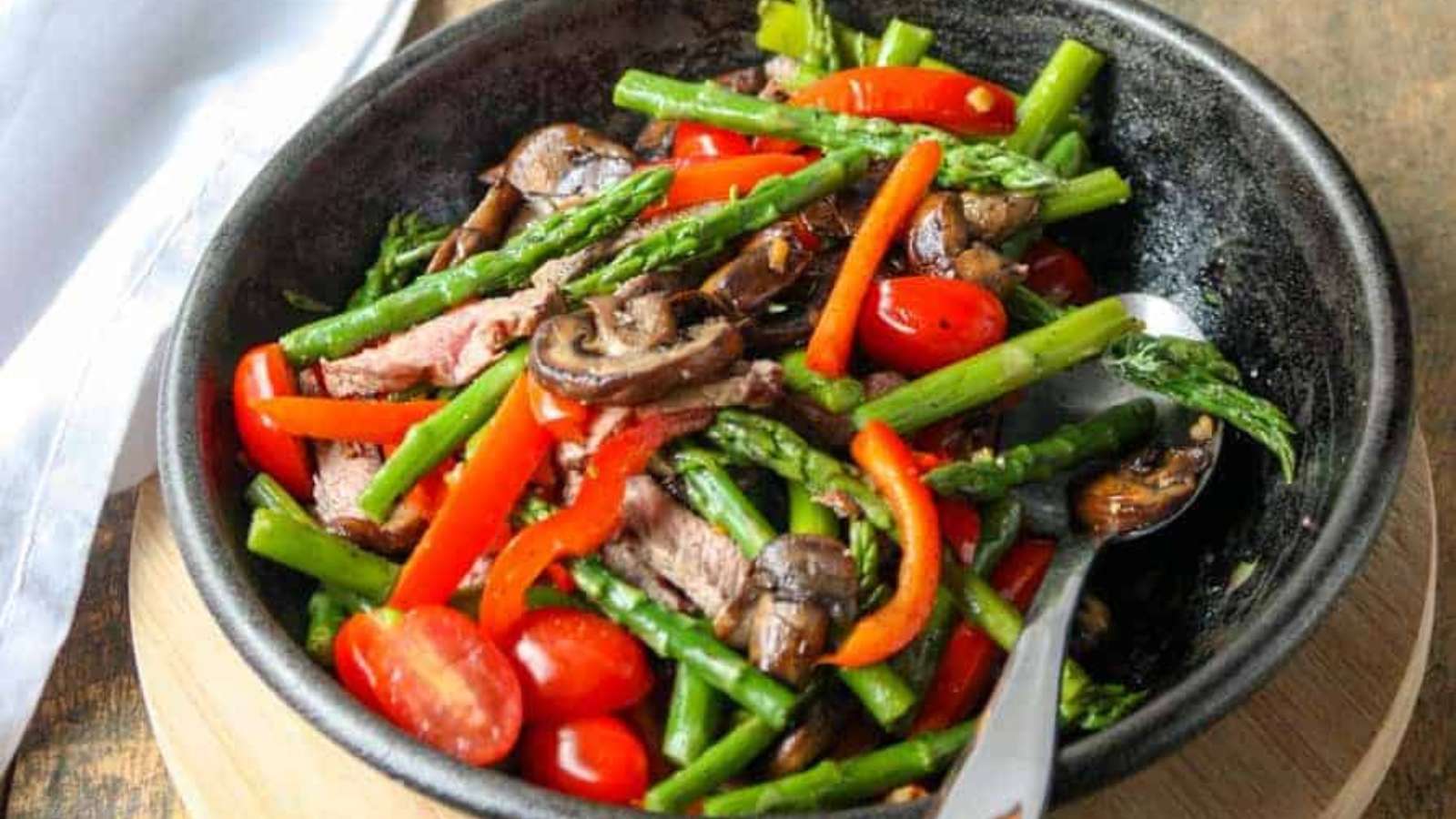 Steak & Asparagus Stir Fry recipe by The Food Blog.