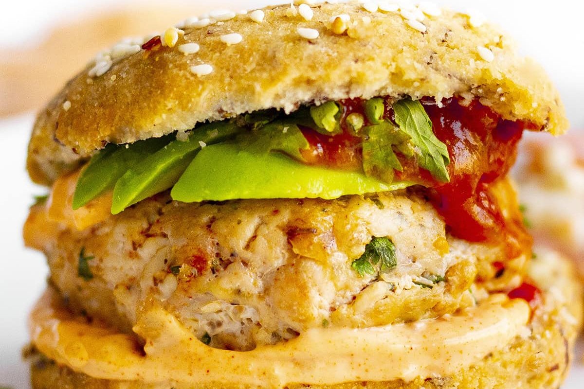 Turkey Burger Recipe (With The Best Sauce). 