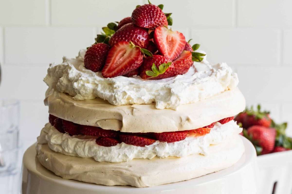 Vegan Pavlova.