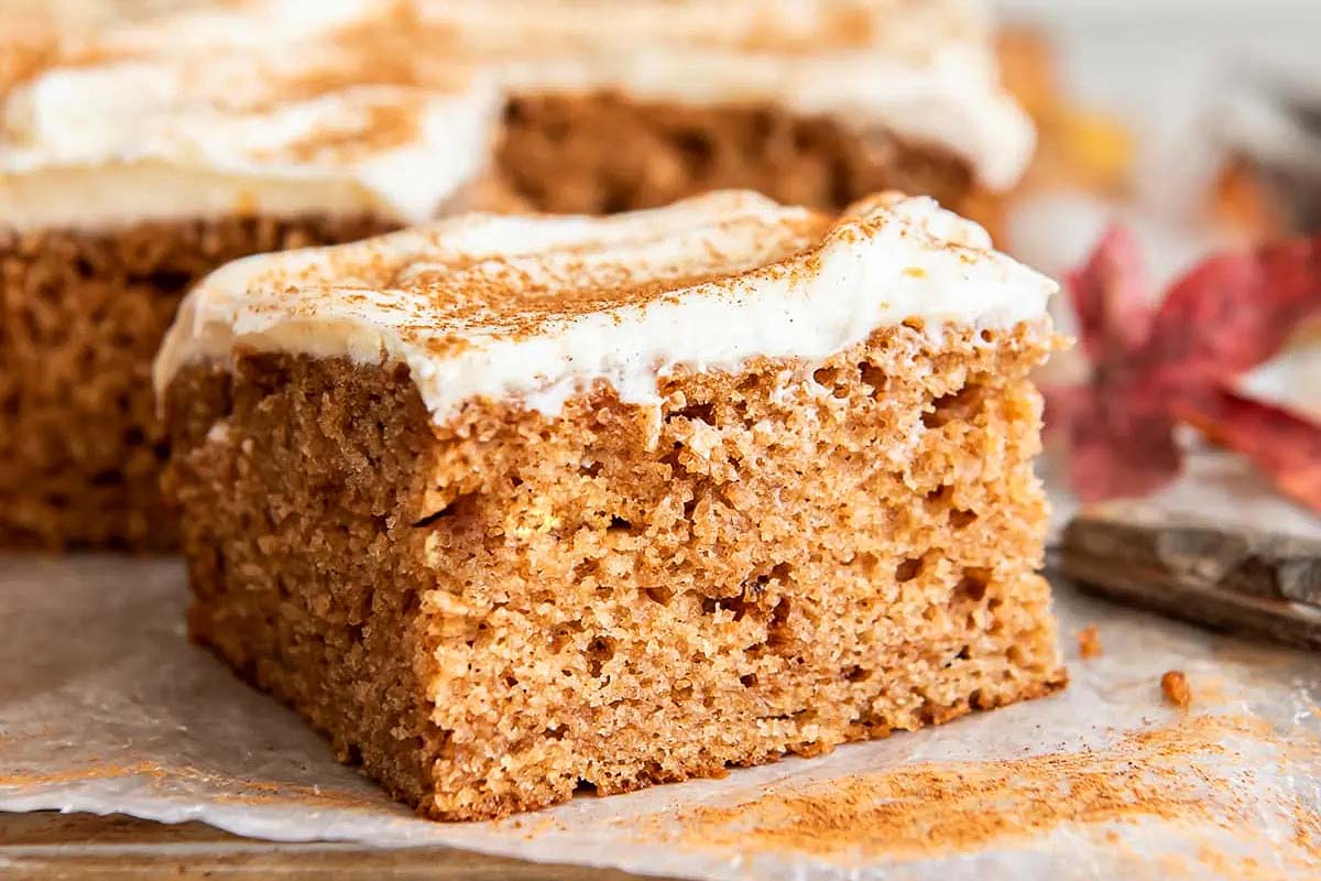 Old Fashioned Applesauce Spice Cake. 
