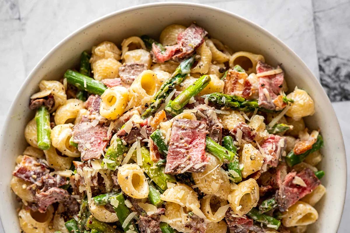Steak Pasta Salad With Asparagus. 
