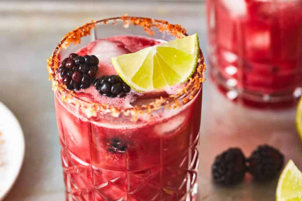 Blackberry Margaritas (Spicy Margarita Recipe). 