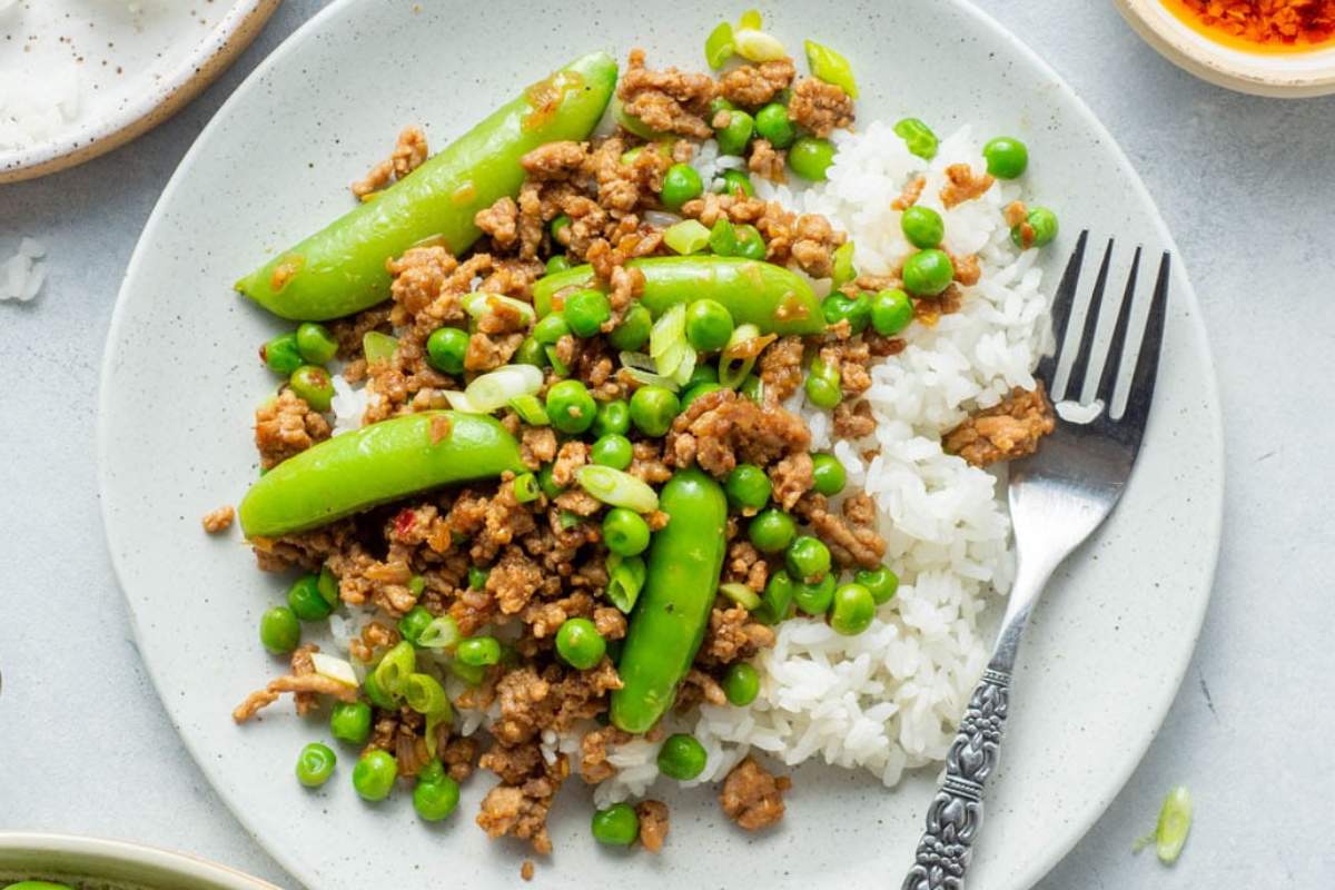 Super Easy 30 Minute Crispy Pork Stir Fry {Gluten Free, Whole30}.