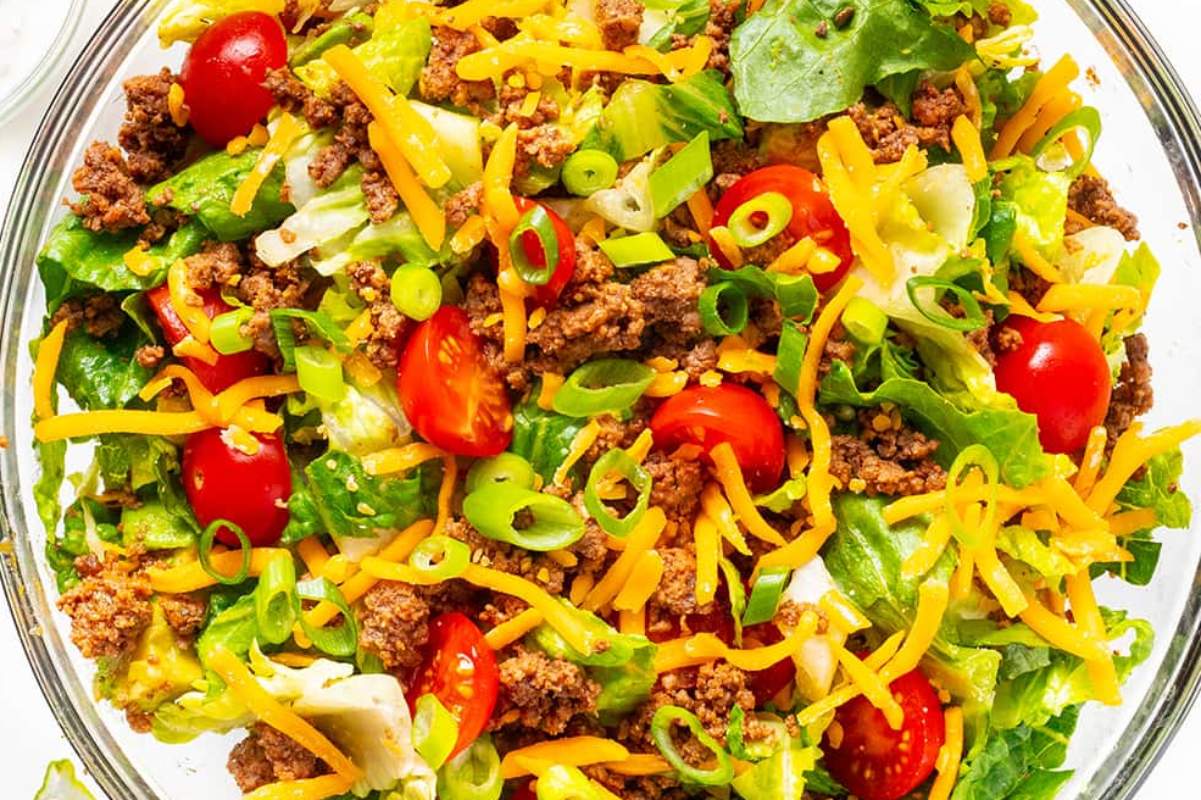 Taco Salad (Healthy & Easy!). 
