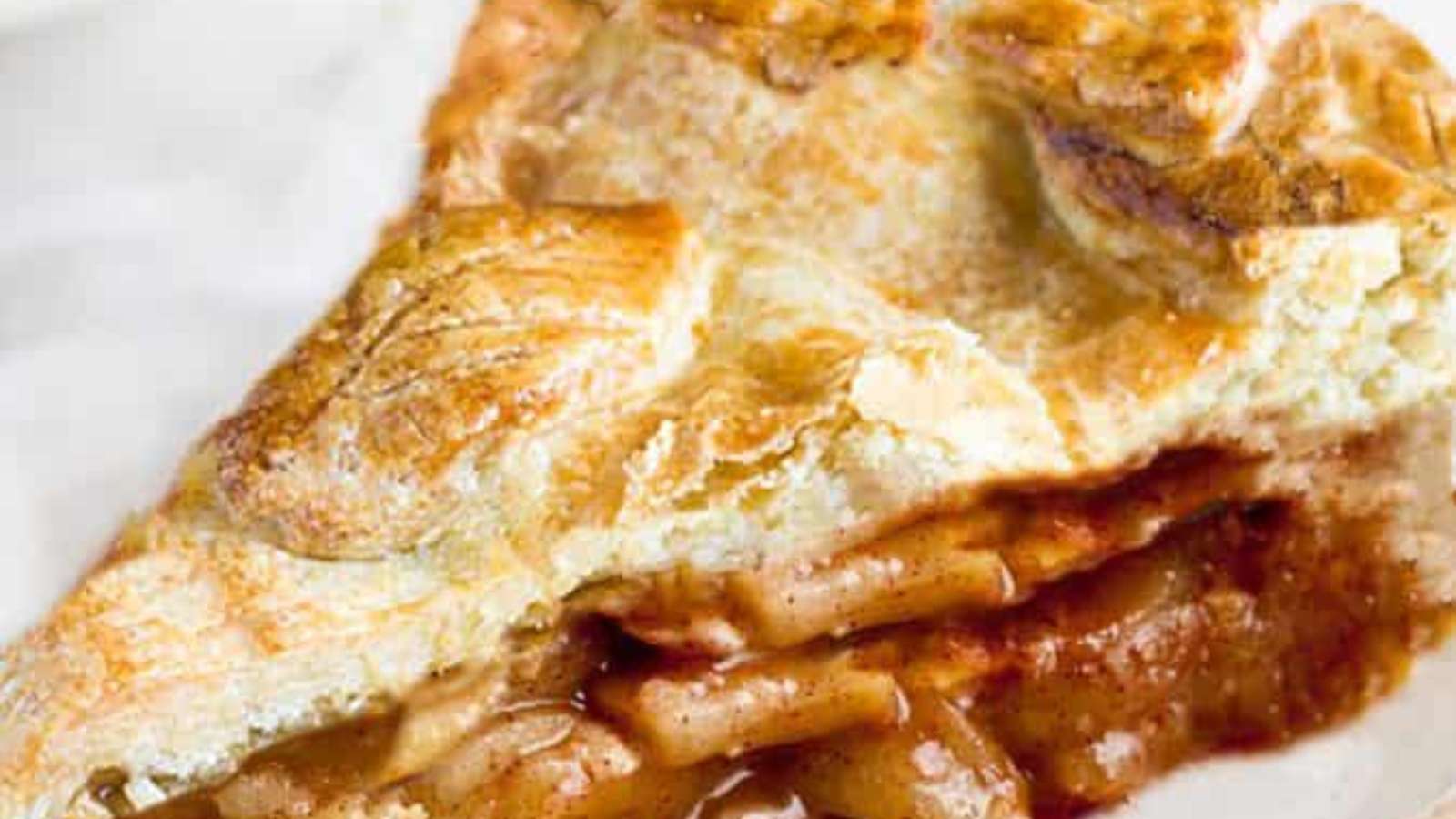 Caramel Apple Pie recipe by Erren’s Kitchen.