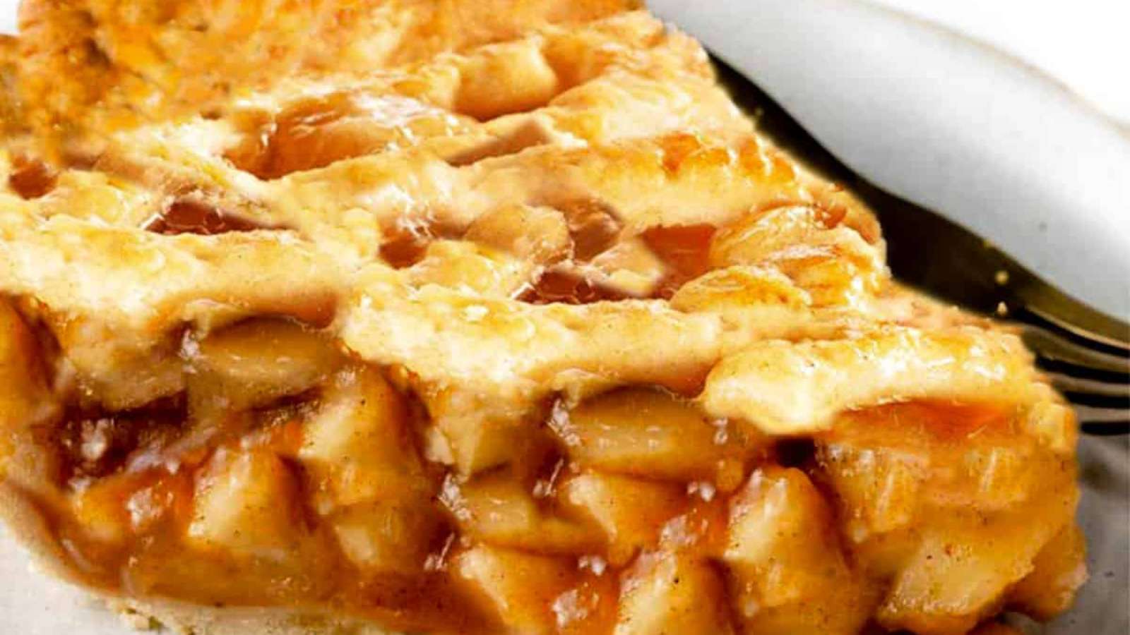 Old Fashioned Apple Spice Pie recipe by Erren’s Kitchen.