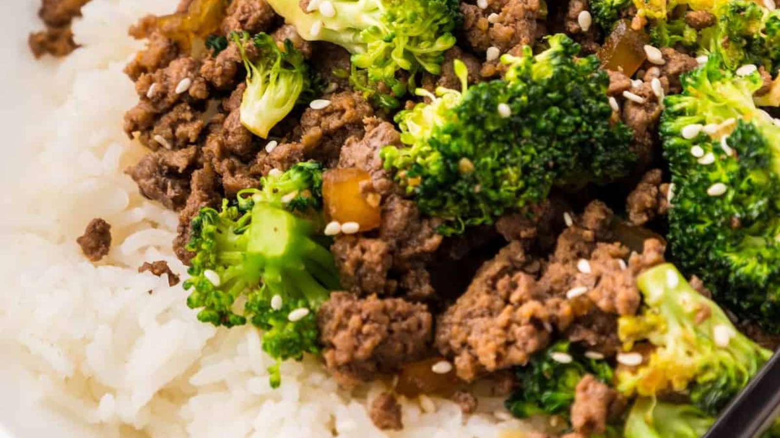 Ground Beef And Broccoli recipe by Living Chirpy.