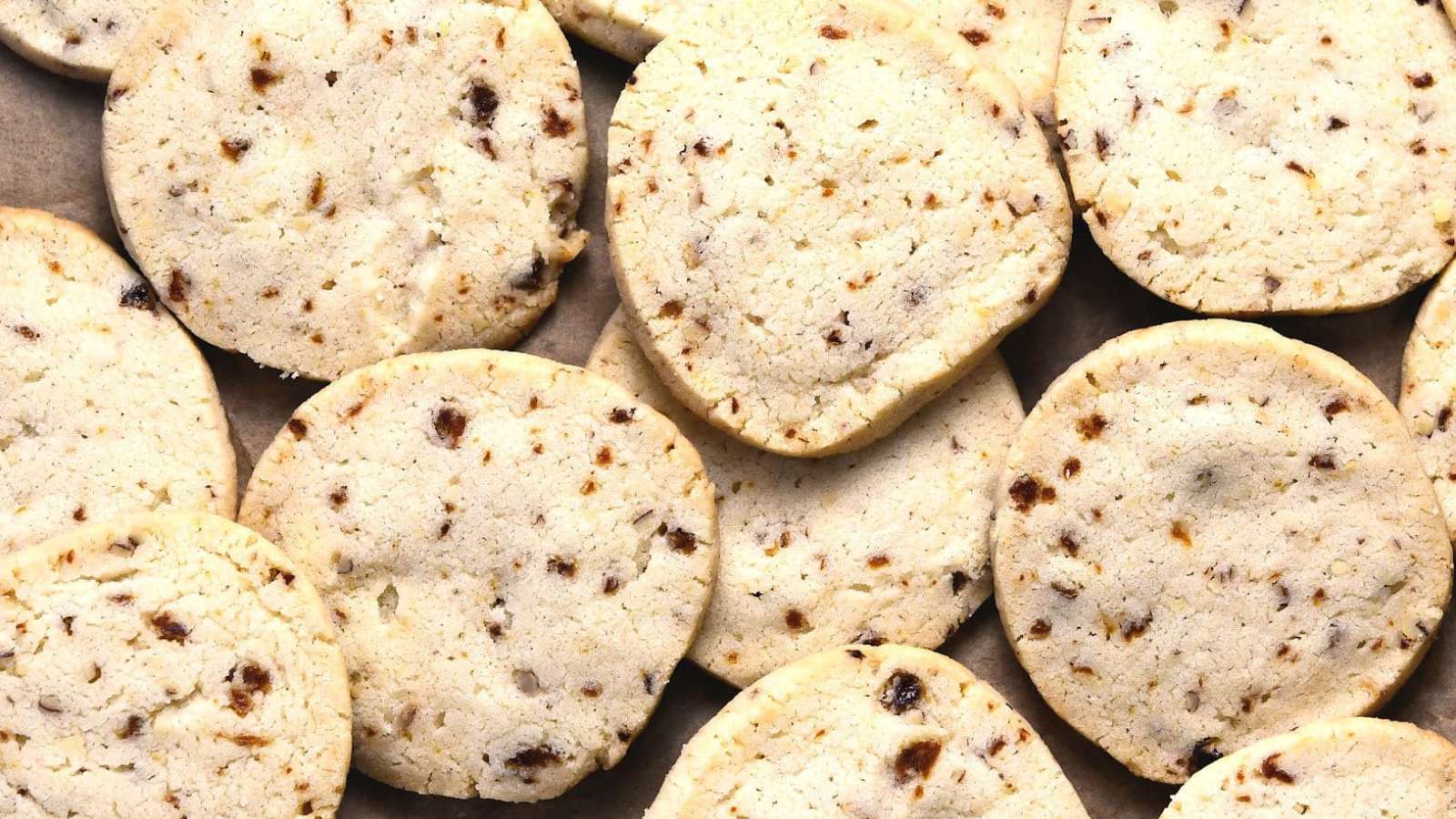 Apricot Shortbread Cookie with Pecans recipe by 24Bite.