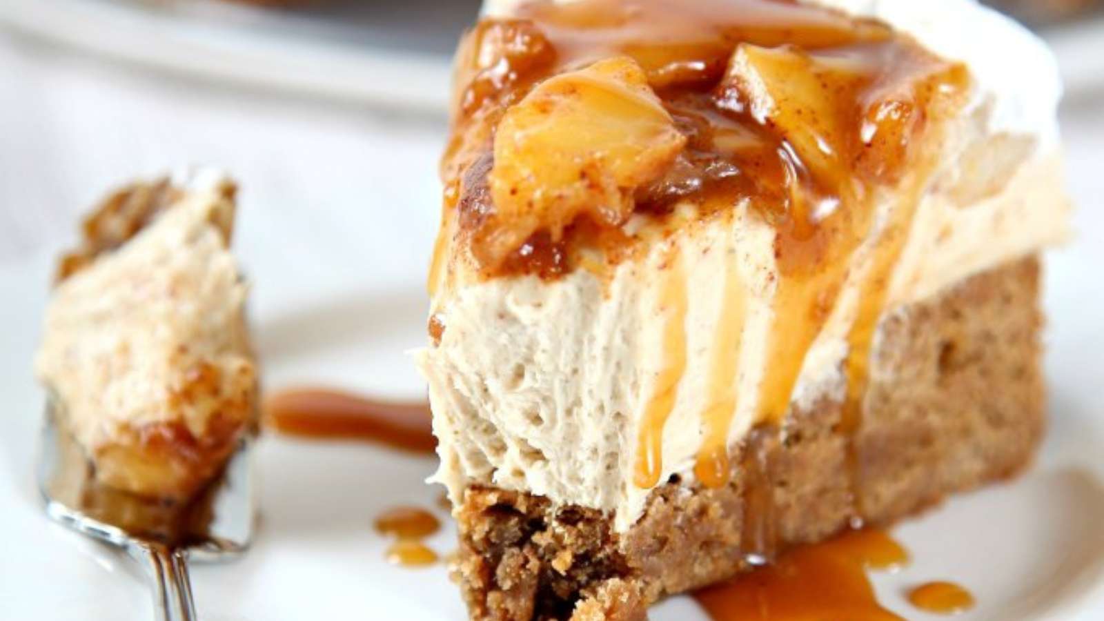 Caramel Apple Cheesecake recipe by Baking Beauty.