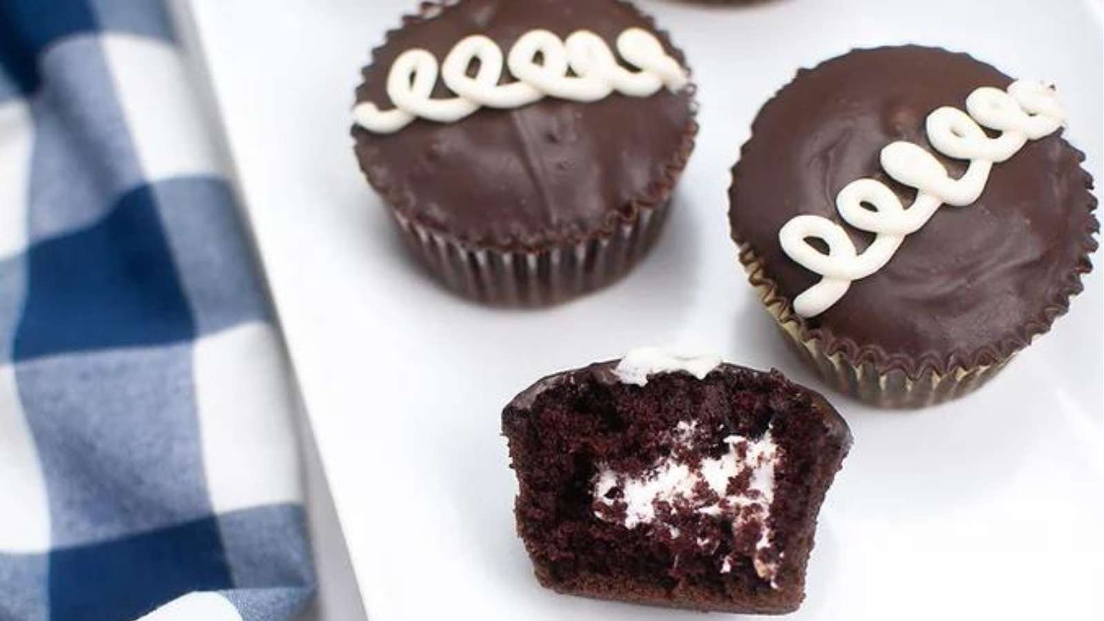 Copycat Hostess Cupcakes recipe by Crazy for Couponing.