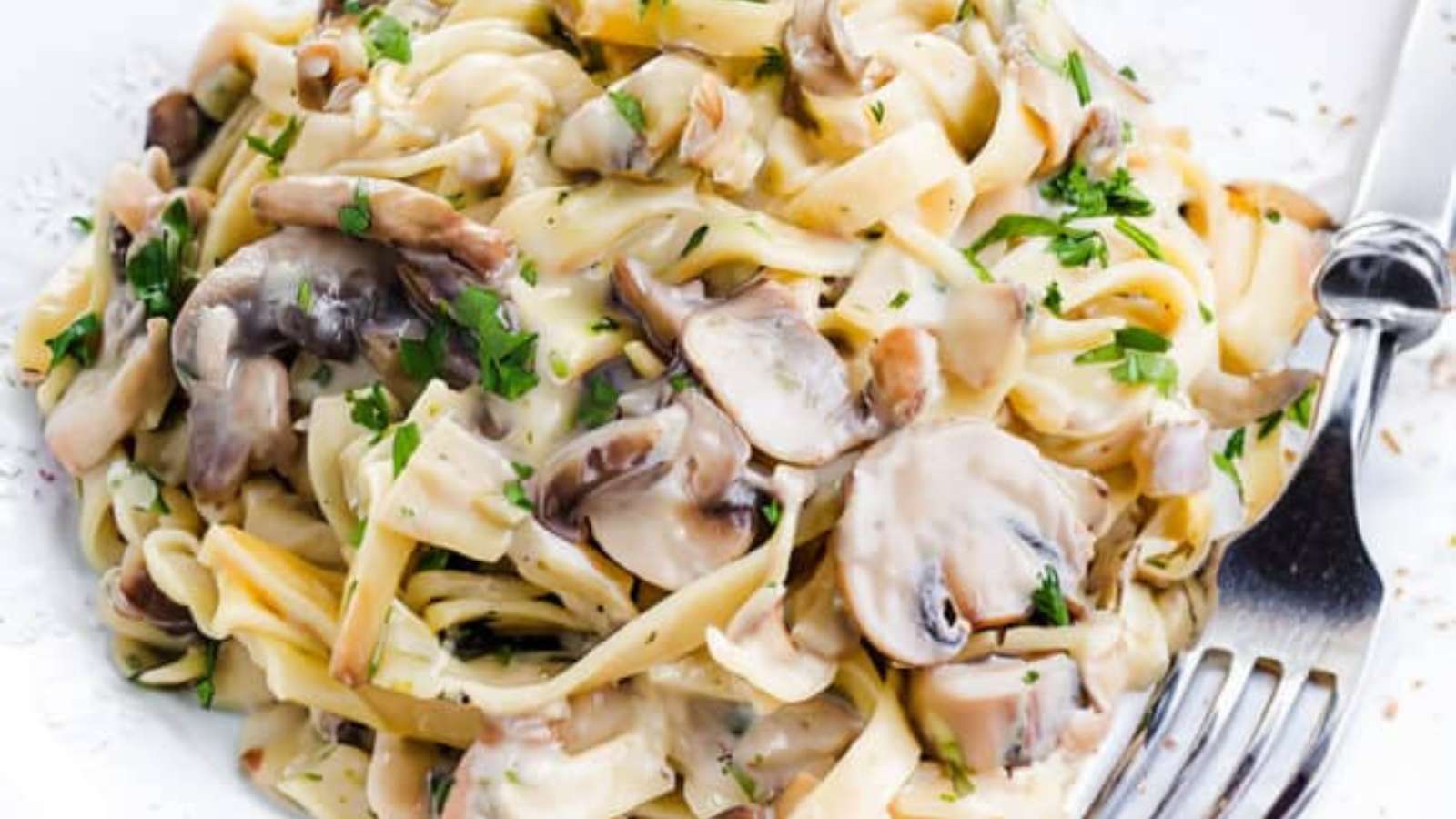 Creamy Tagliatelle & Mushrooms recipe by Erren’s Kitchen.