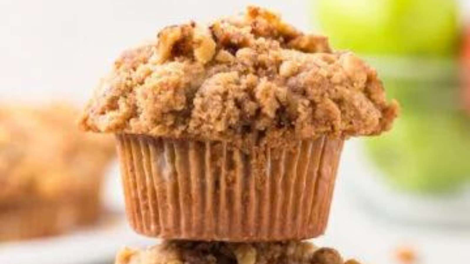 Apple Crisp Muffins recipe by Kitchen Divas.