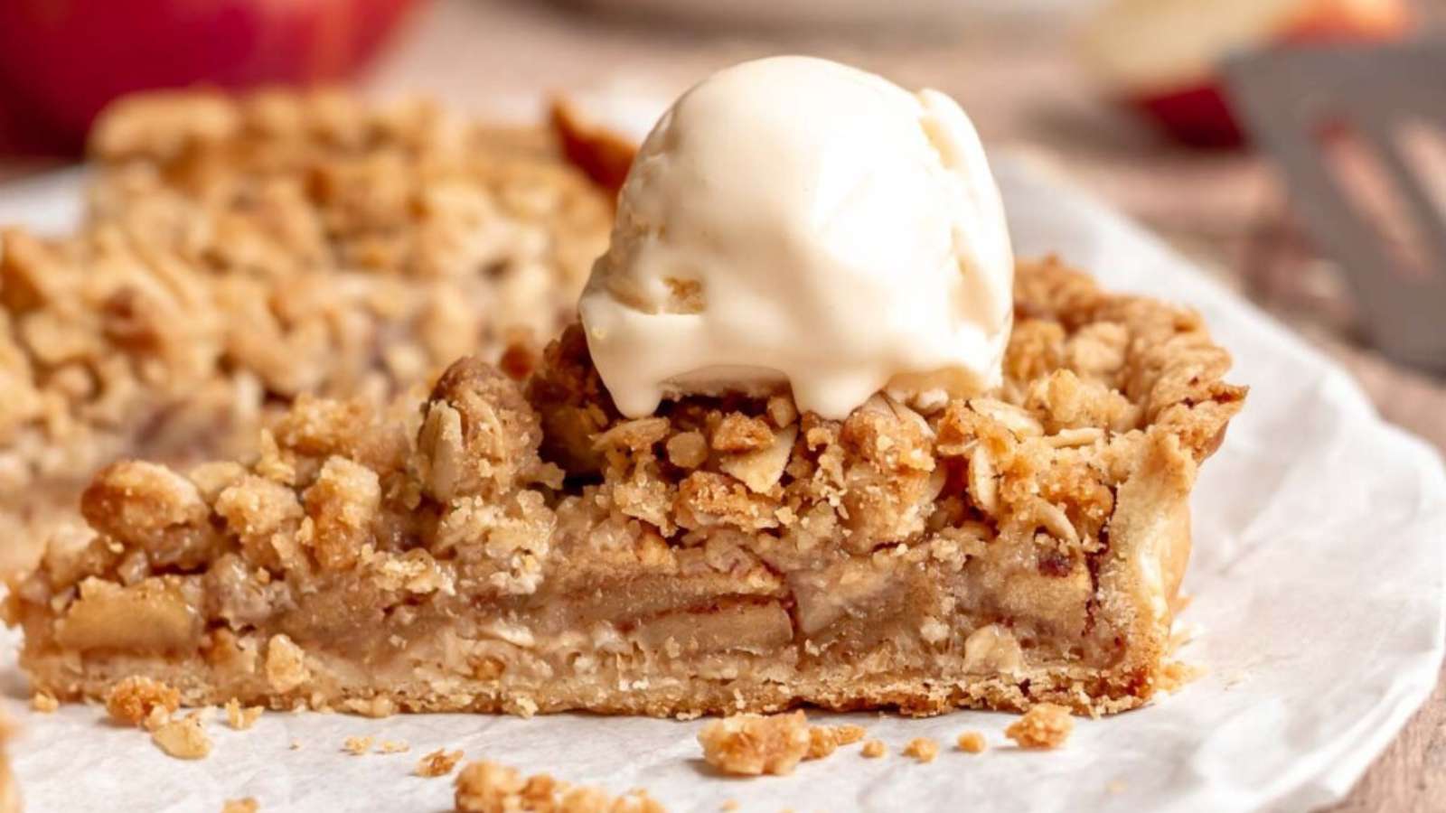 Apple Crumble Tart recipe by The Cozy Plum.