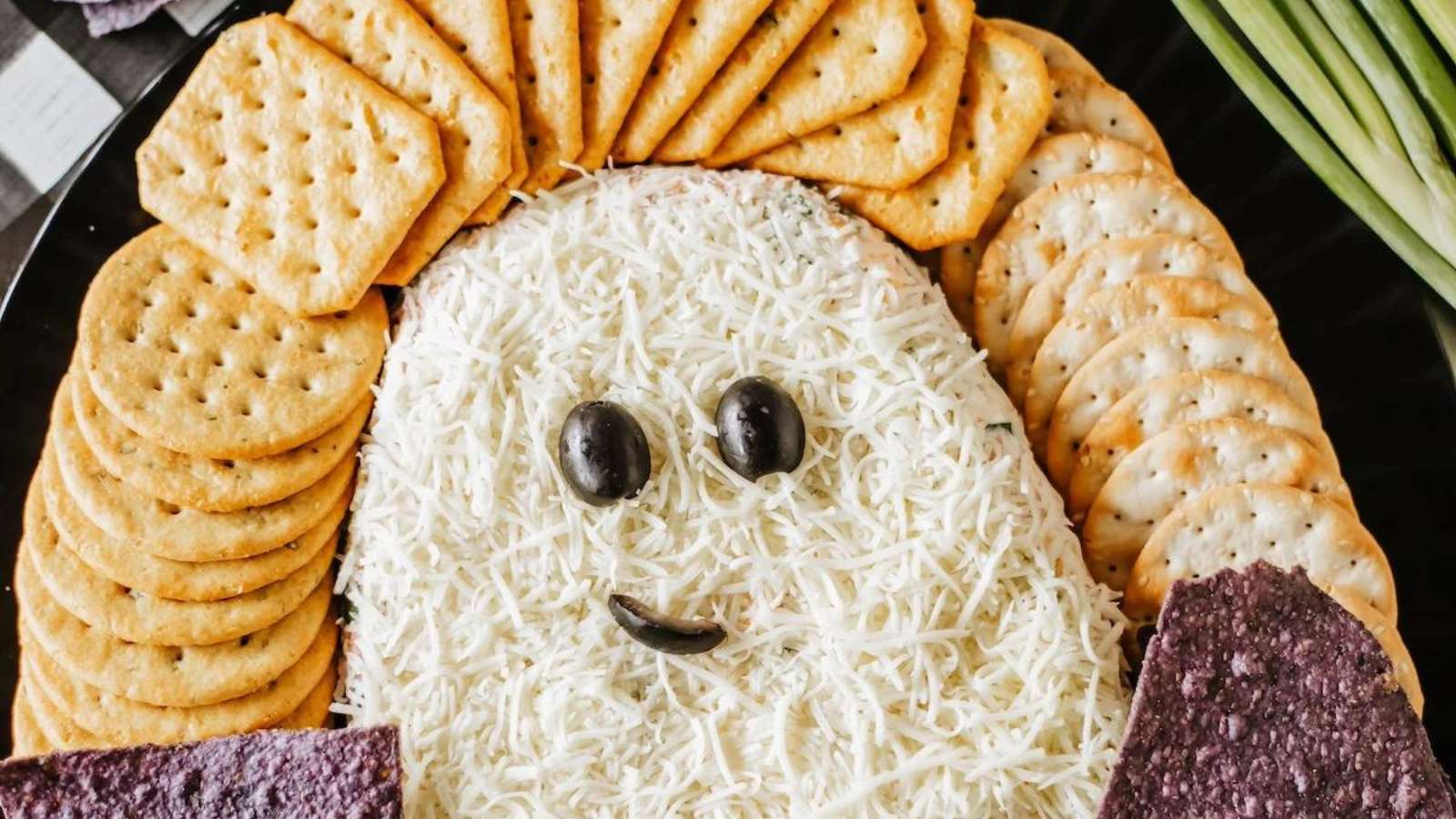 Ghost Cheeseball recipe by Cutefetti.