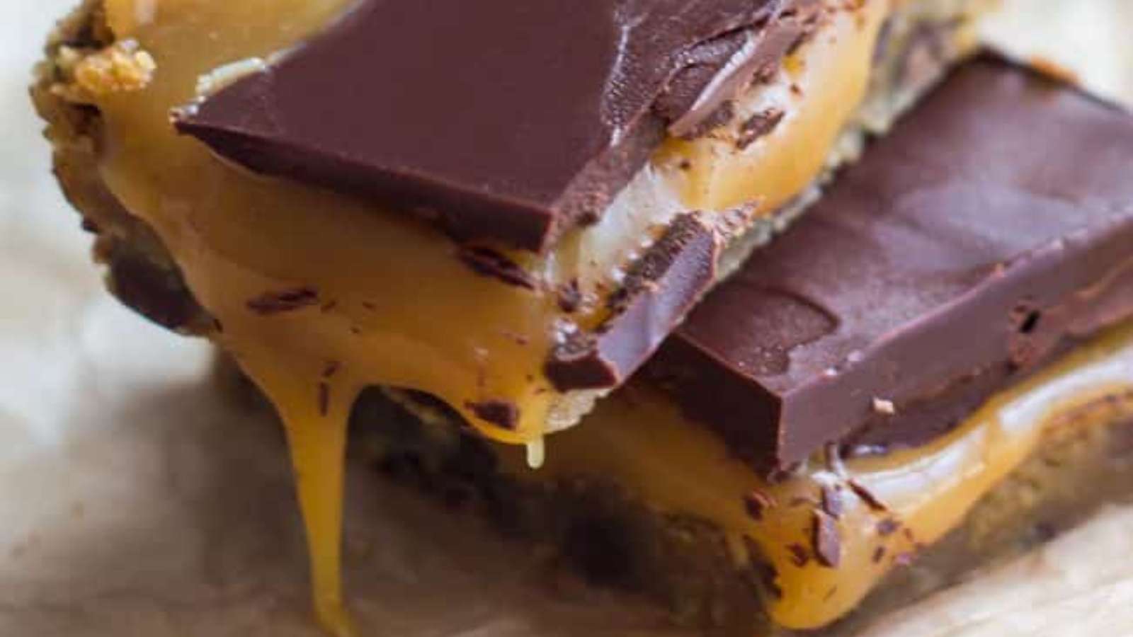 Salted Caramel Blondies Bar recipe by Erren’s Kitchen.