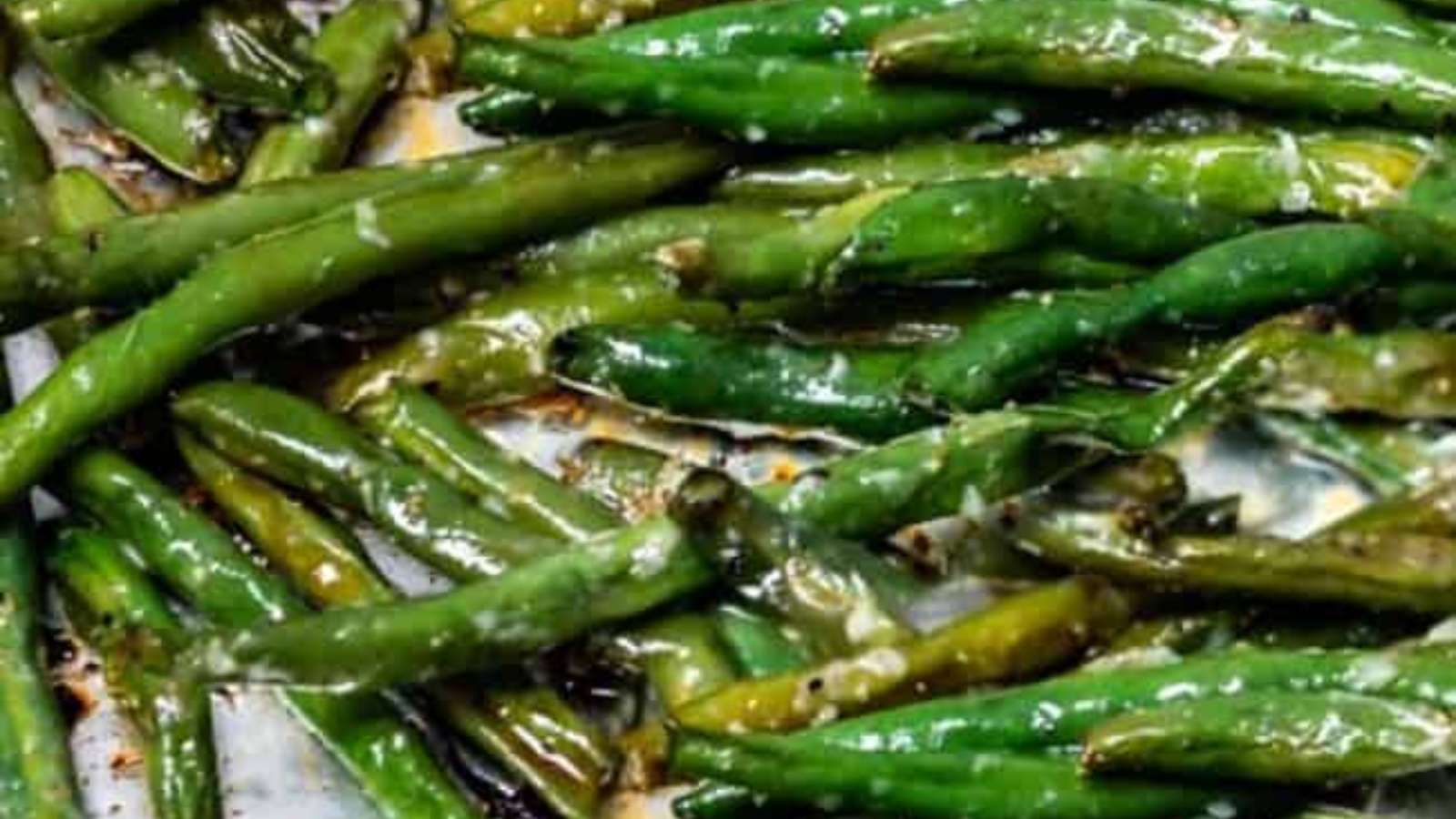Ultimate Roasted Green Beans recipe by Erren’s Kitchen.