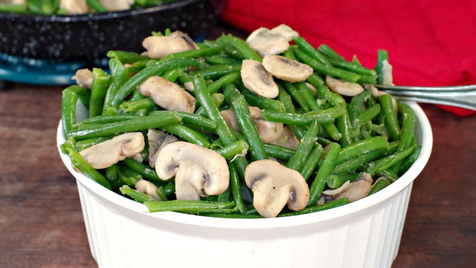 Green Beans and Mushrooms recipe by Food Meanderings.