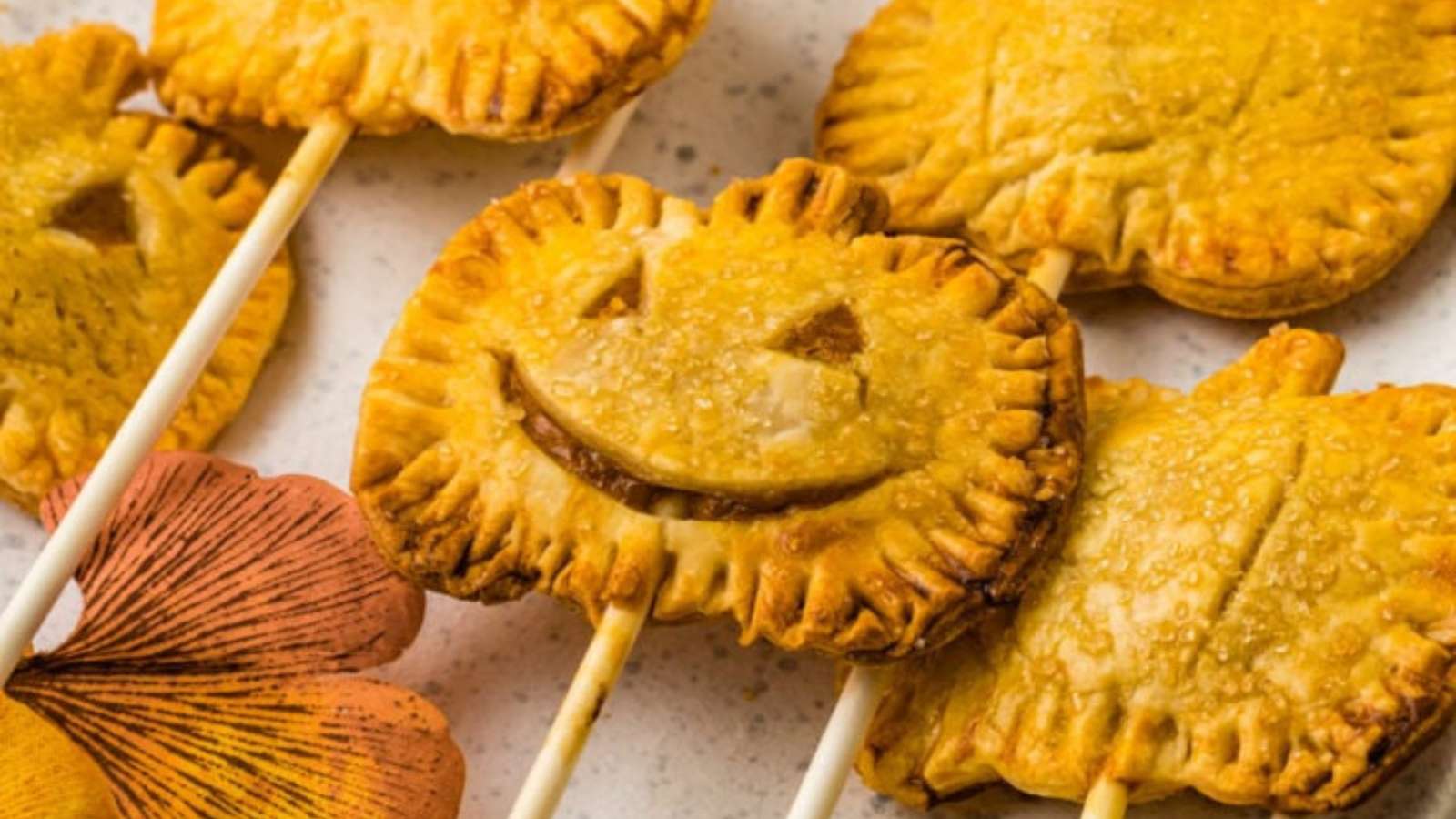 Adorable Mini Pumpkin Pie Pops recipe by Kitchen Divas.