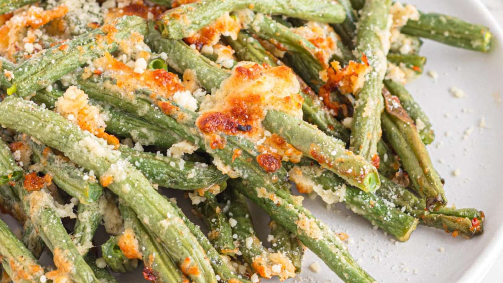 Air Fryer Parmesan Green Beans recipe by Kitchen Divas.