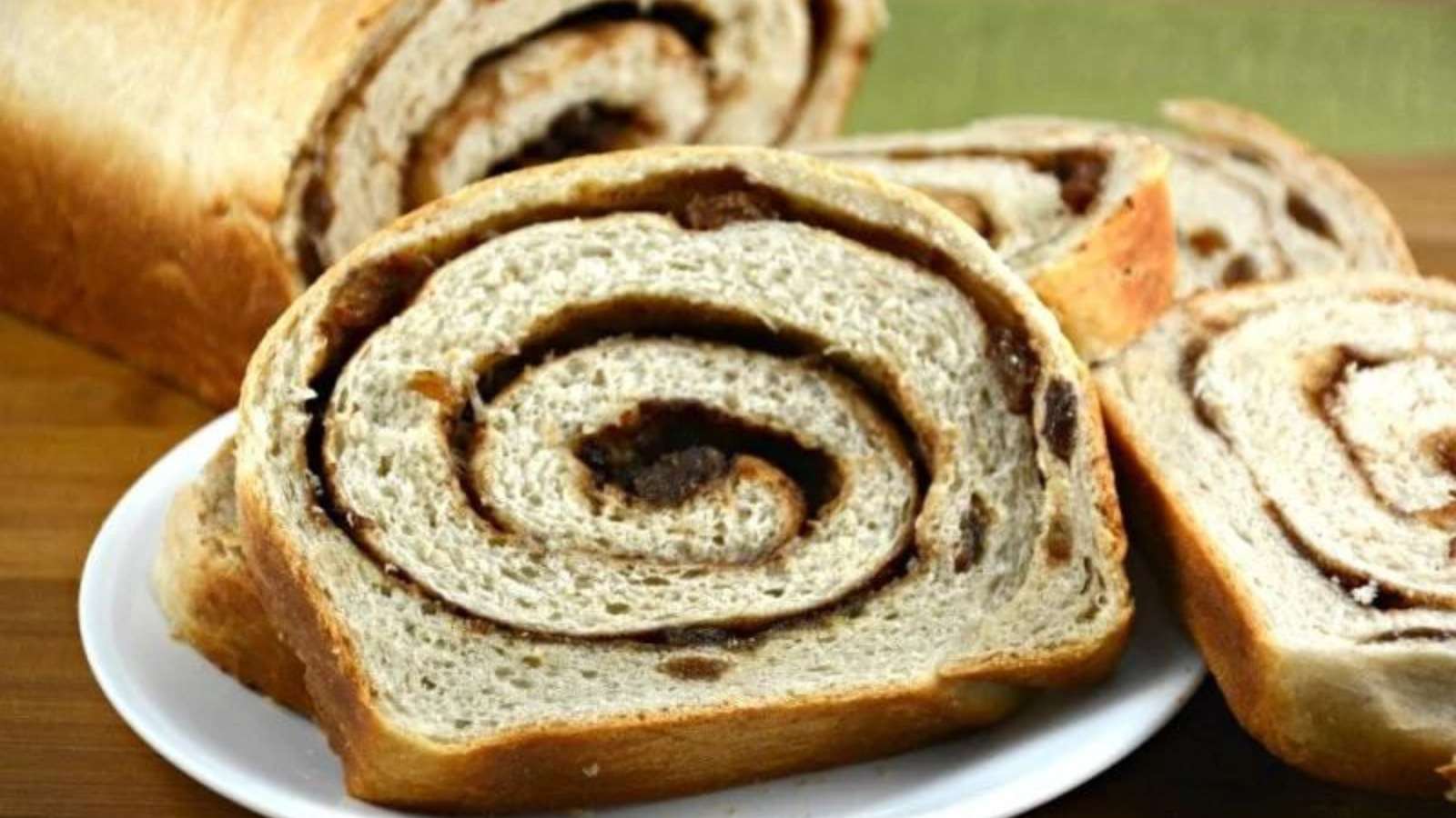 Swirled Cinnamon Raisin Bread recipe by Kitchen Divas.