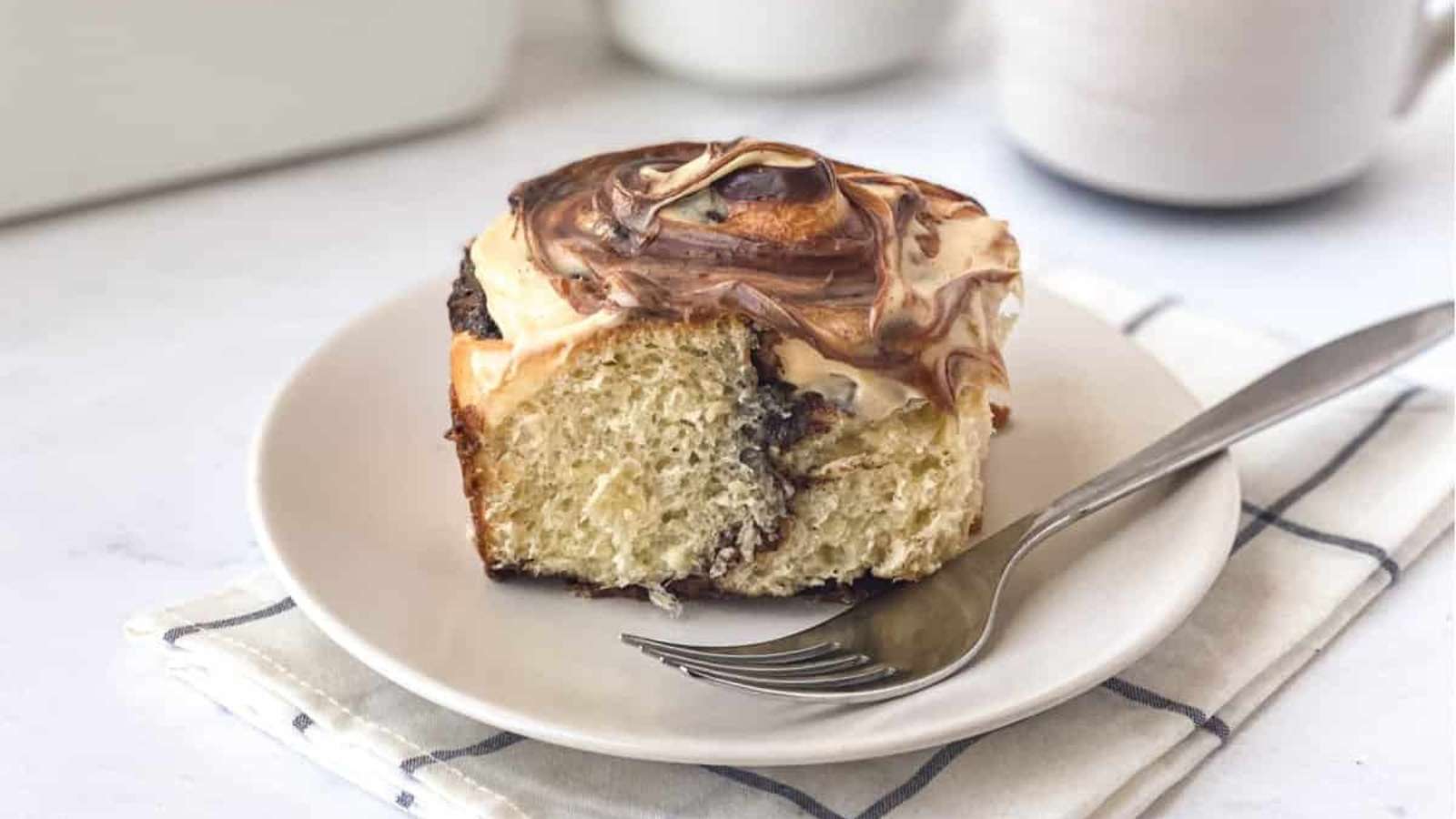 Chocolate Dulce De Leche Rolls recipe by Live to Sweet.