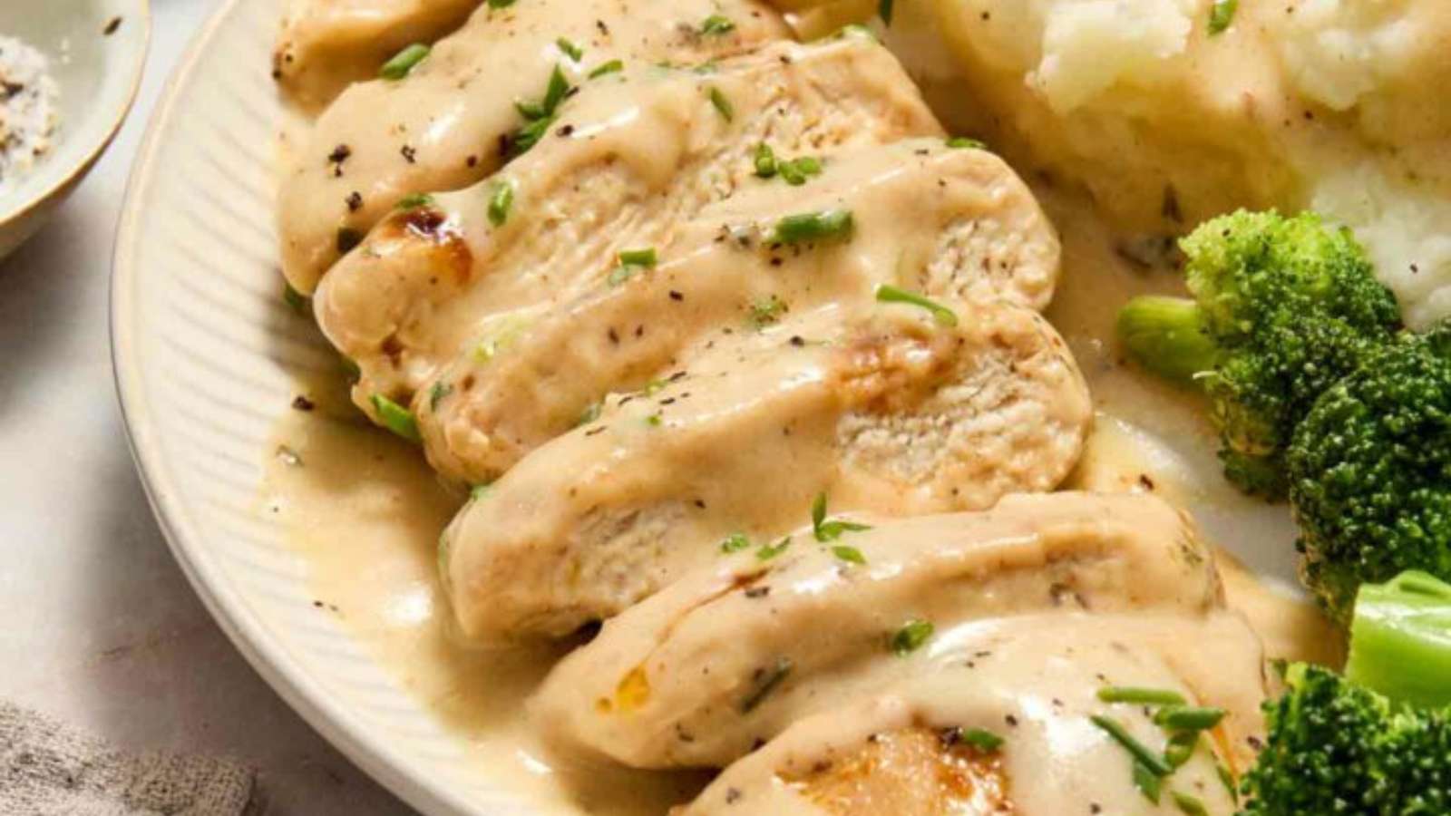 Creamy Ranch Chicken recipe by Pumpkin 'N Spice.
