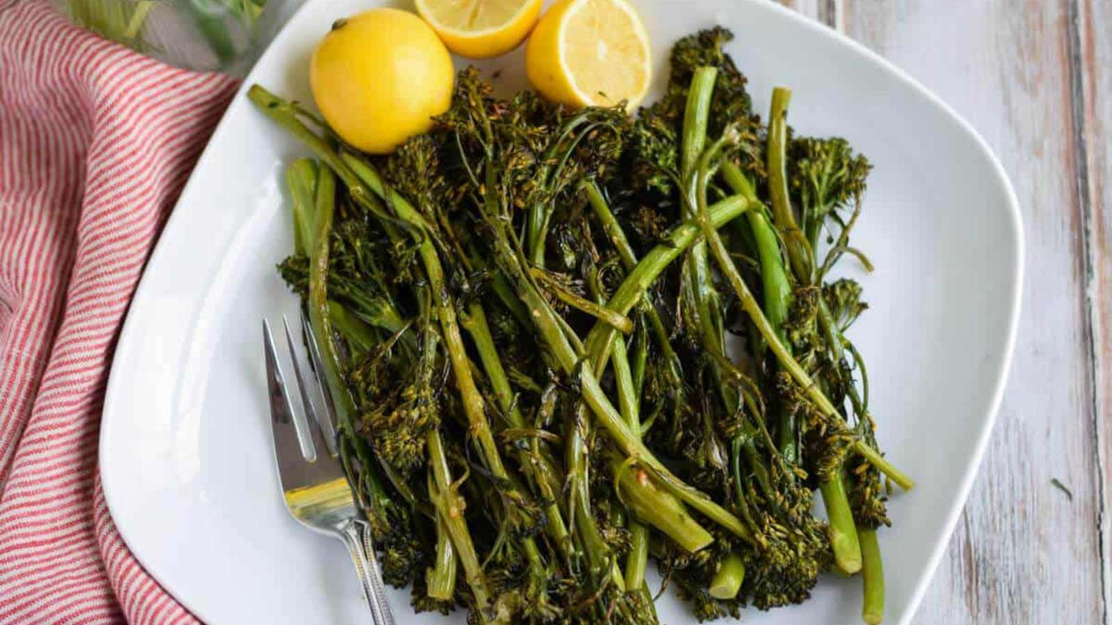 Roasted Broccolini recipe by Seasonal Cravings.