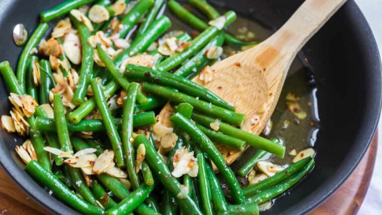 Chili Buttered Green Beans And Almonds recipe by Simply Stacie.