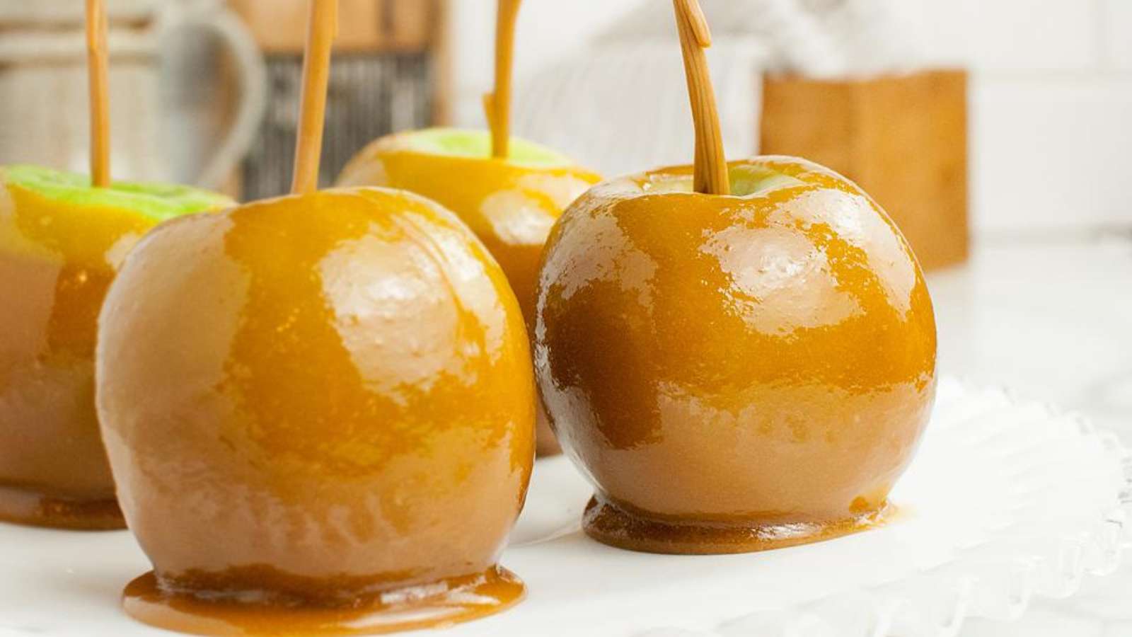 Easy Diy Caramel Apples recipe by xoxoBella.