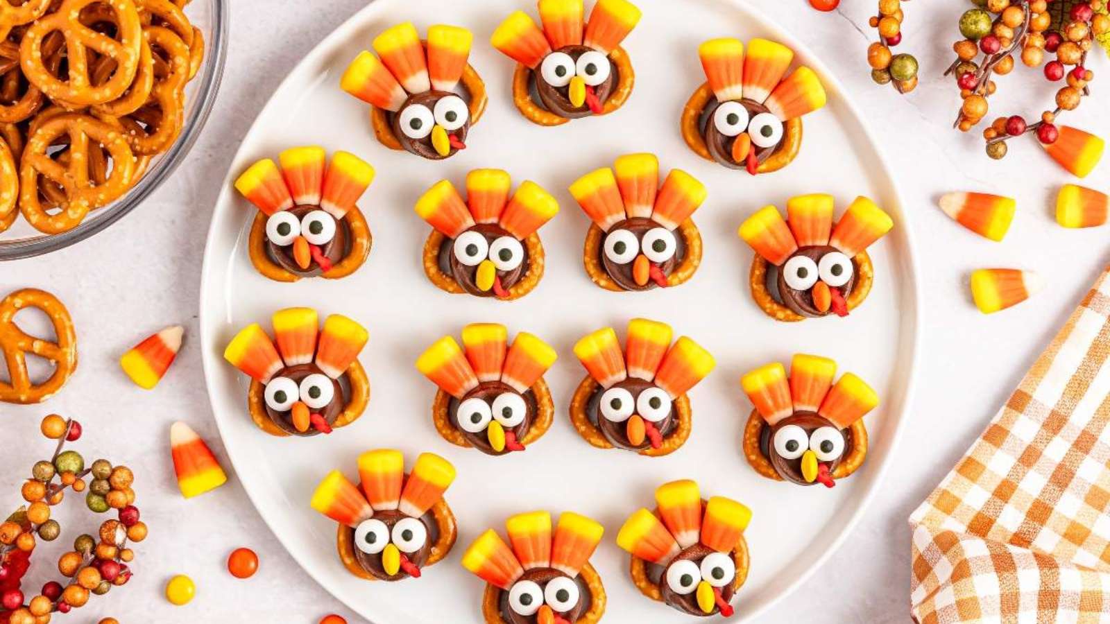 Rolo Pretzel Turkeys recipe by xoxoBella.