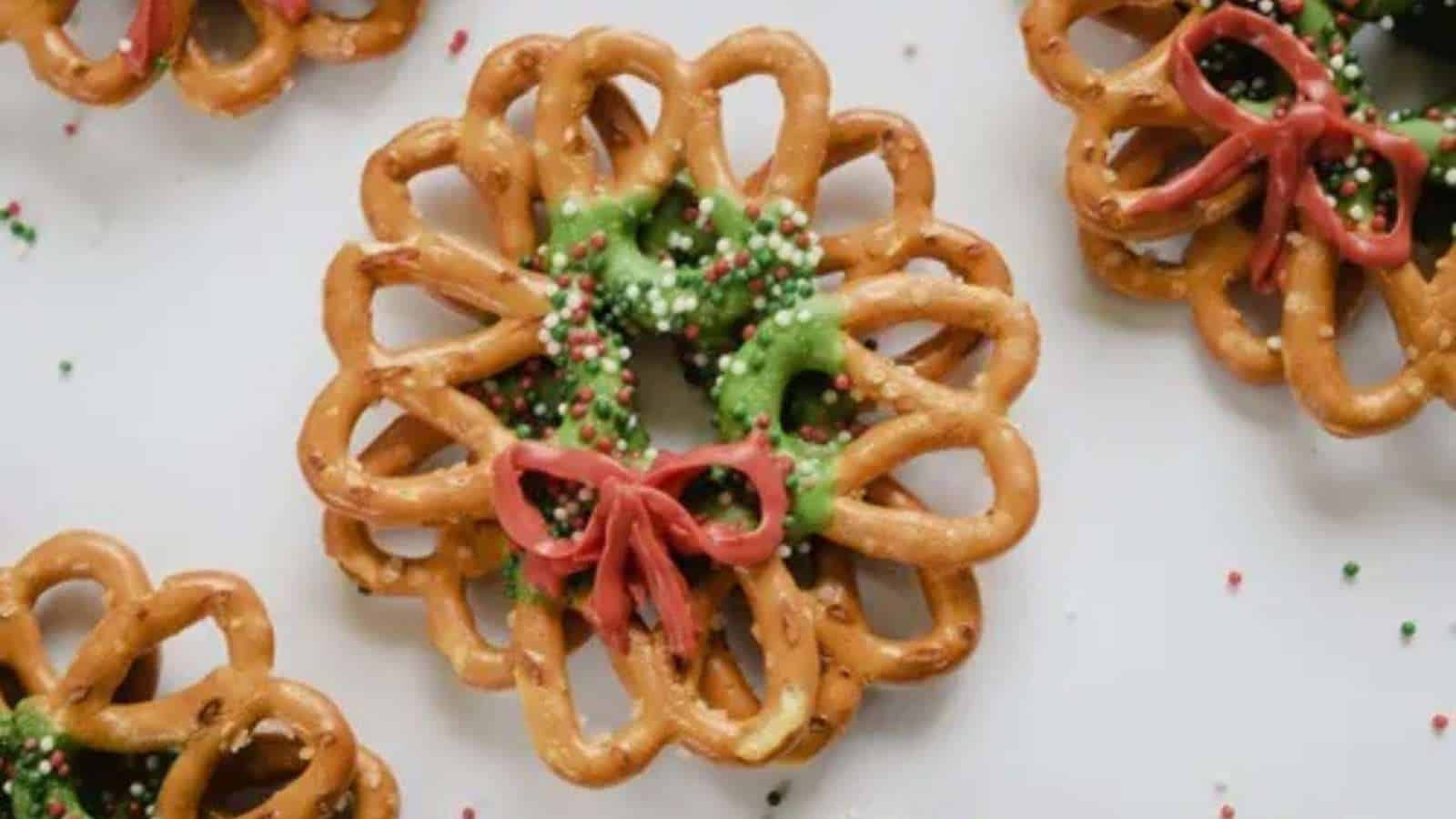 Christmas Pretzel Wreaths recipe by Drugstore Divas.