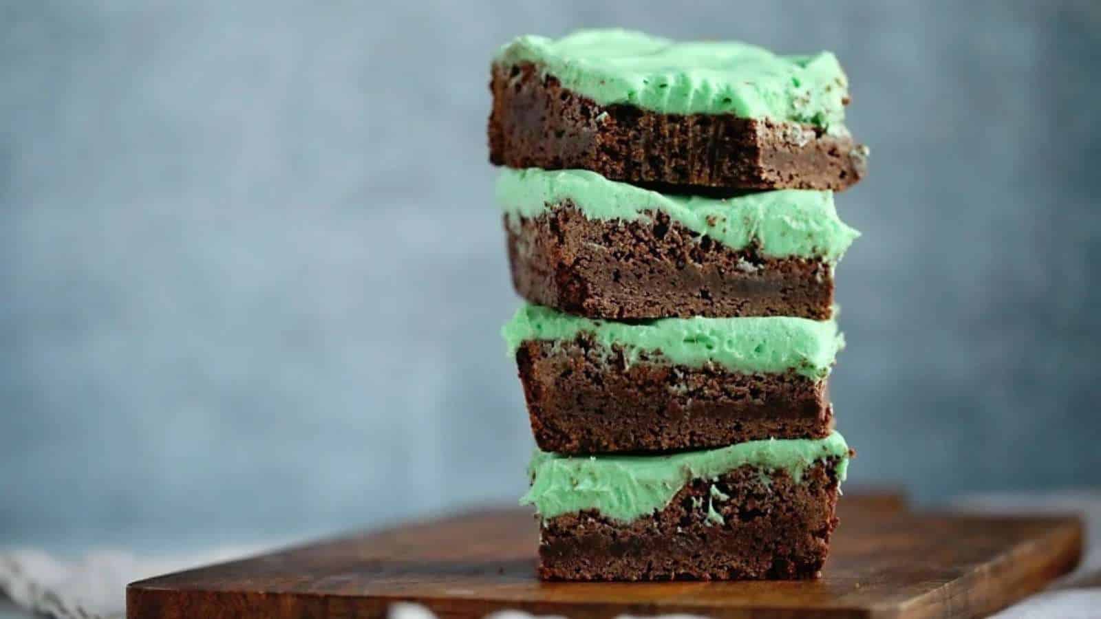 The Best Grasshopper Brownies recipe by Kitchen Divas.