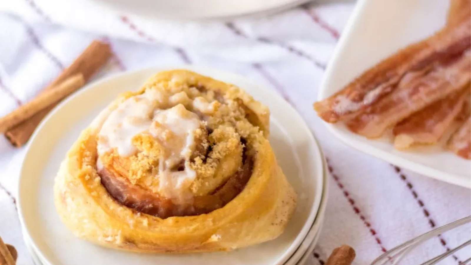 Bacon Cinnamon Rolls recipe by Maria’s Mixing Bowl.