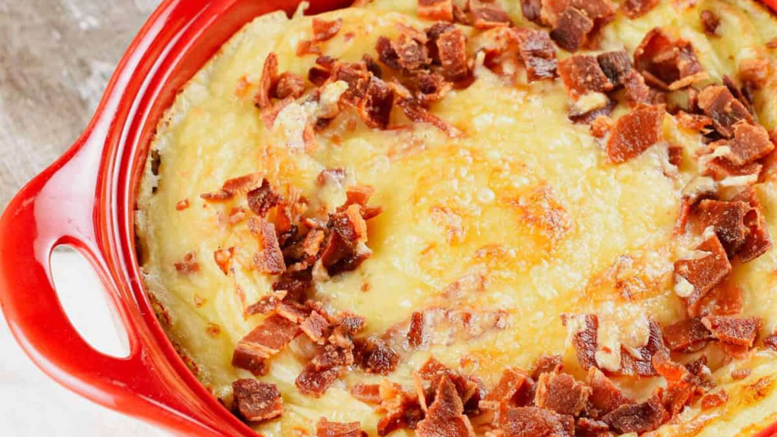 Baked Mashed Potatoes recipe by Recipe Shuffle.