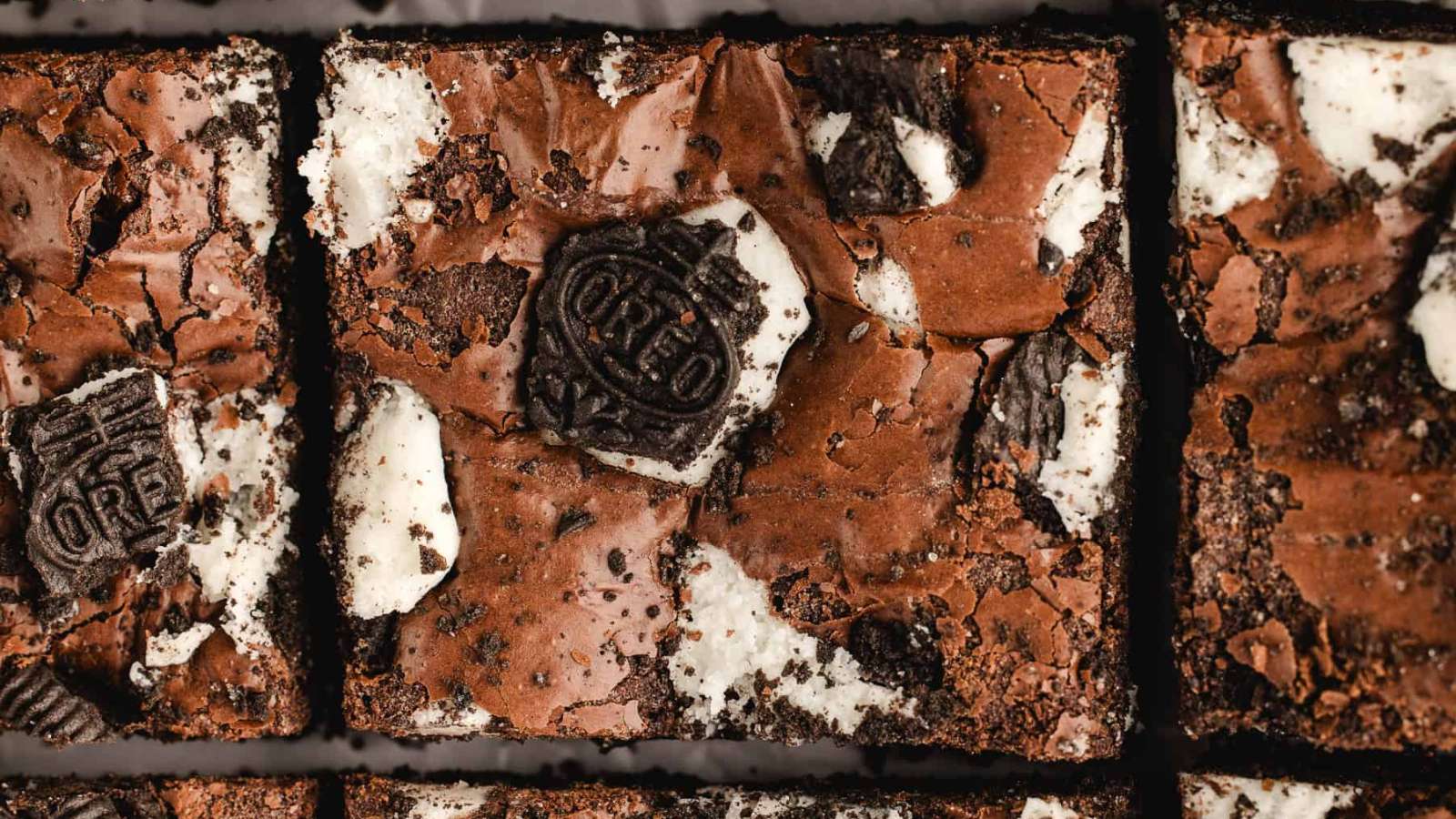 Fudgy M&M Brownies recipe by DIY and Fun.