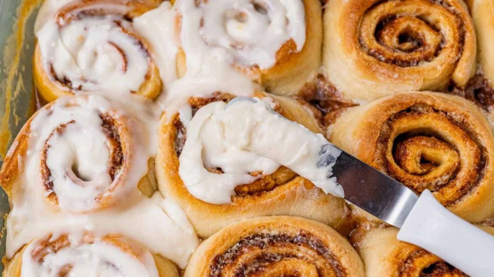 Cake Mix Cinnamon Rolls recipe by Tastes of Lizzy T.