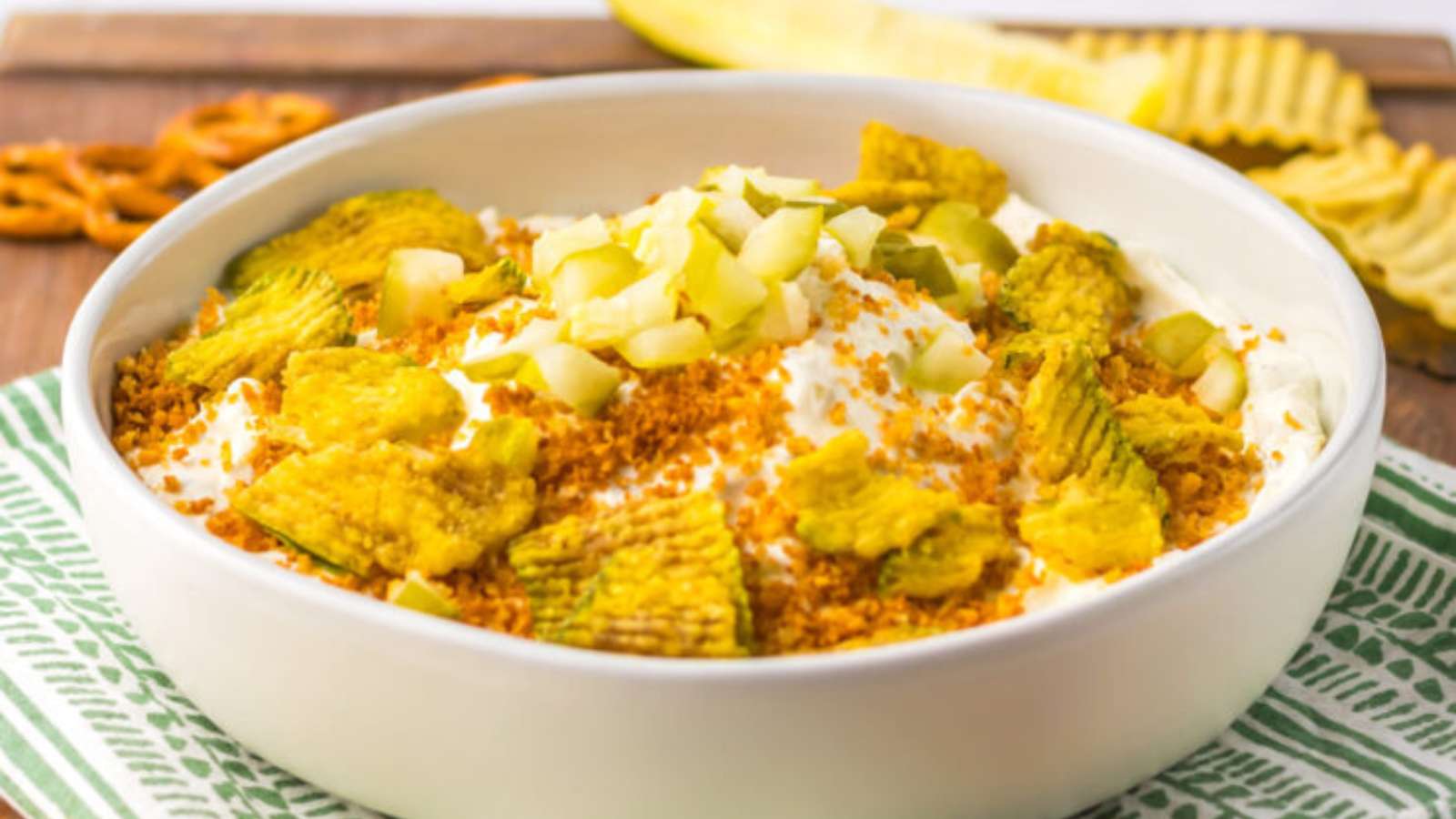 Easy Fried Pickle Dip recipe by The Cookin Chicks.