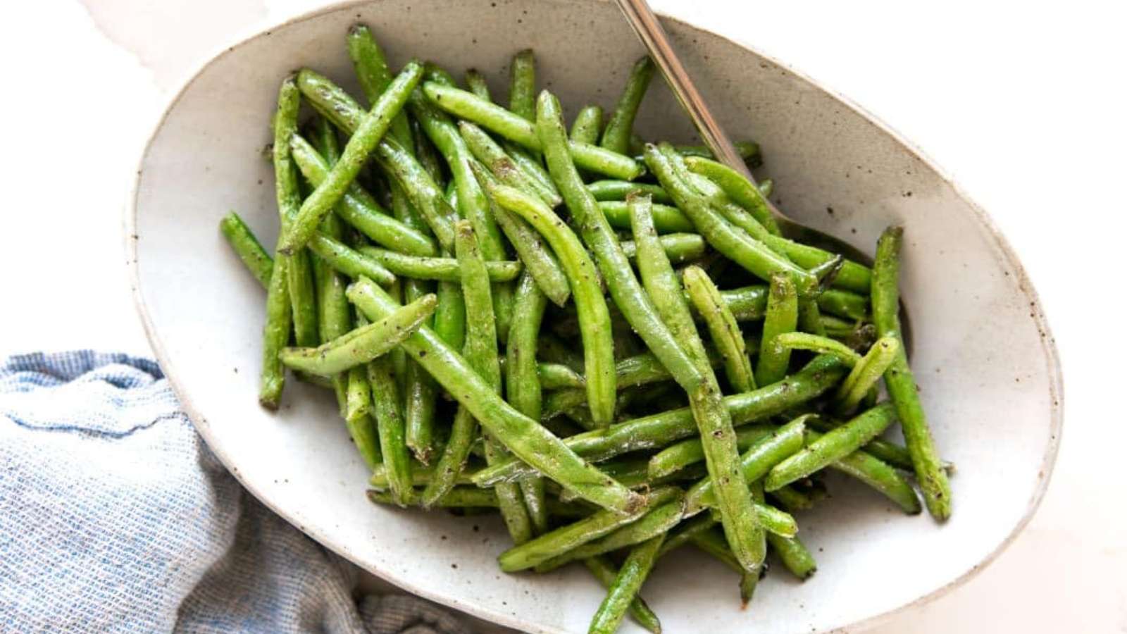 Air Fryer Green Beans recipe by The Forked Spoon.