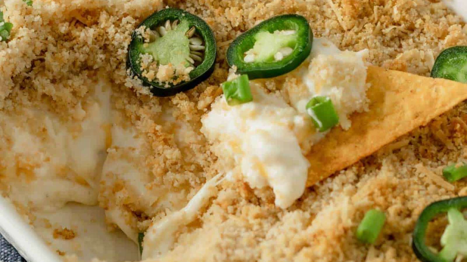 Baked Jalapeno Popper Dip recipe by The Yummy Bowl.