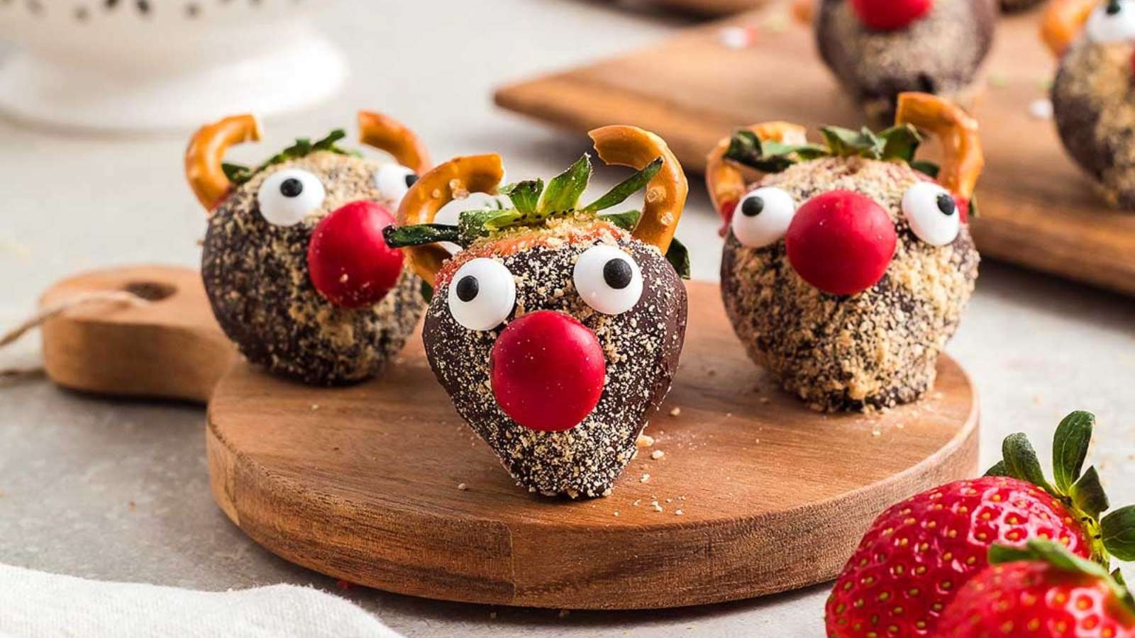 Chocolate Covered Strawberry Reindeer recipe by xoxoBella.