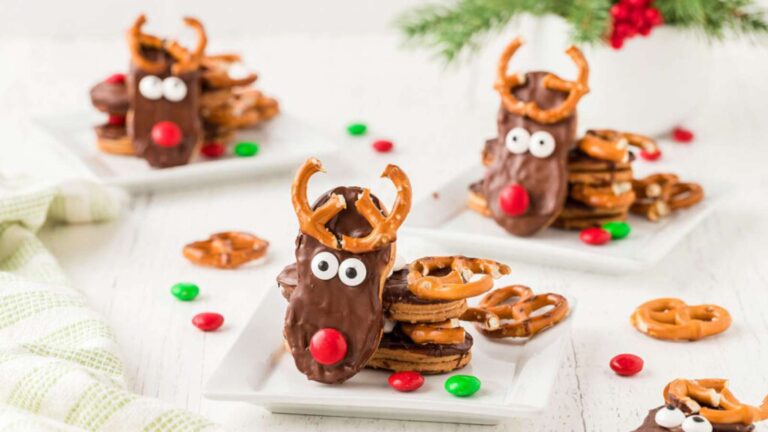 Nutter Butter Reindeer Cookies recipe by xoxoBella.