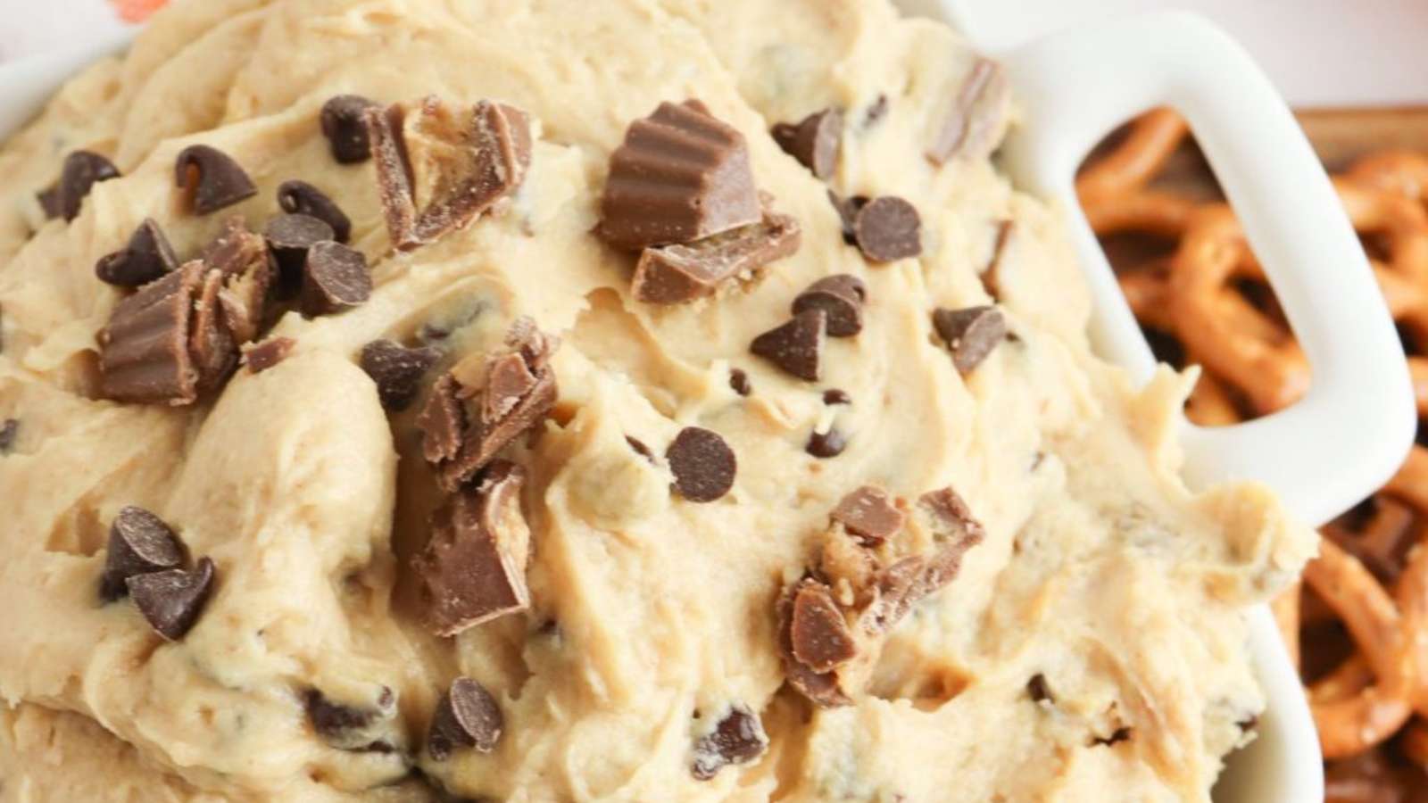 Reese's Peanut Butter Dip recipe by Easy Everyday Recipes.