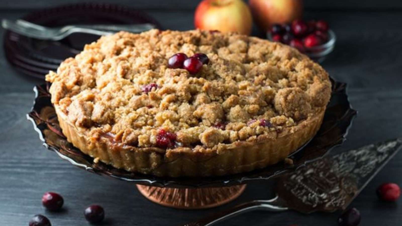 Apple Cranberry Crumb Pie recipe by Erren’s Kitchen.