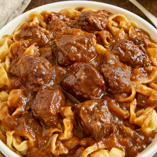 Slow Cooker Poor Mans Beef and Noodles 1
